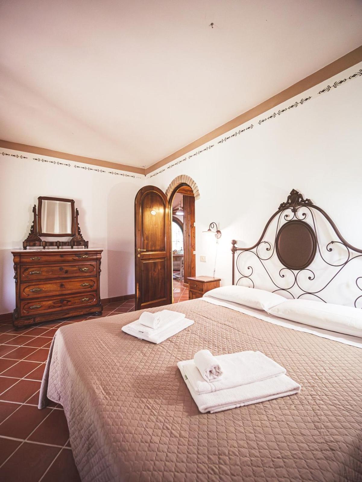 Relais Casale Il Poggetto - Olivo 1 By Zoom In Earth Apartment Cecina  Exterior foto